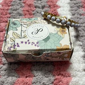 Plunder Gold with White and Gray Marbling Magnetic Bracelet